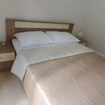 Lori * Biograd Na Moru