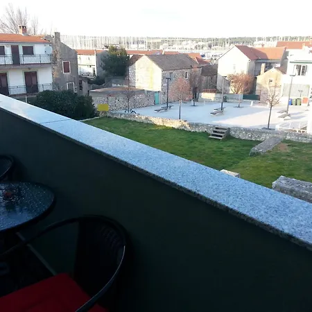 Lori Apartmán