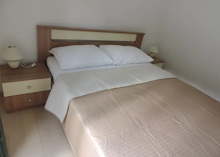 Lori * Biograd Na Moru