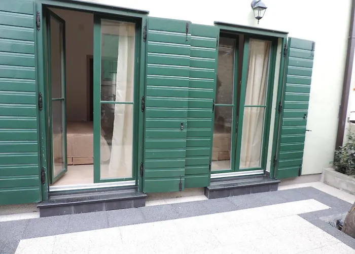 Lori Biograd Na Moru